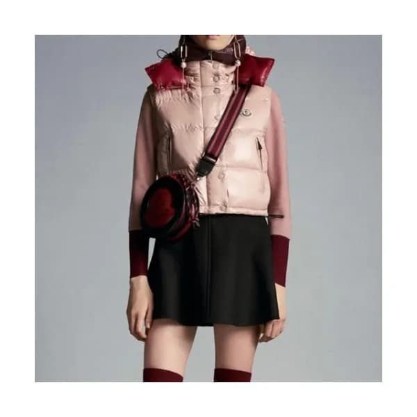 Moncler Womens Patch Logo Modern Duck Down Paddin… - 1