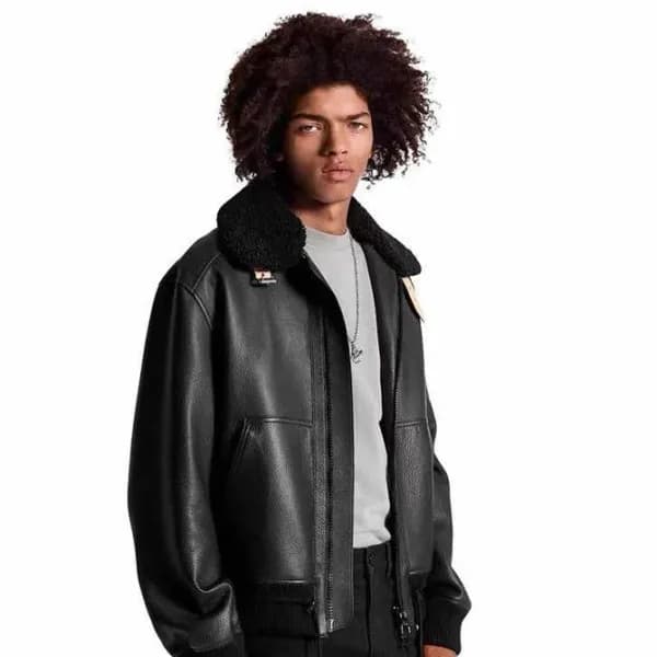 루이비통 남성 블랙 가죽 자켓 - Louis vuitton Mens Black Jacket… - 1