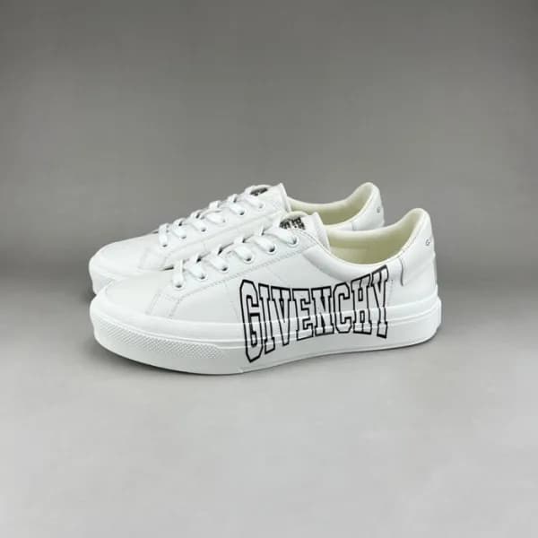 지방시 남성 클래식 화이트 스니커즈 - Givenchy Mens White Sneakers… - 1