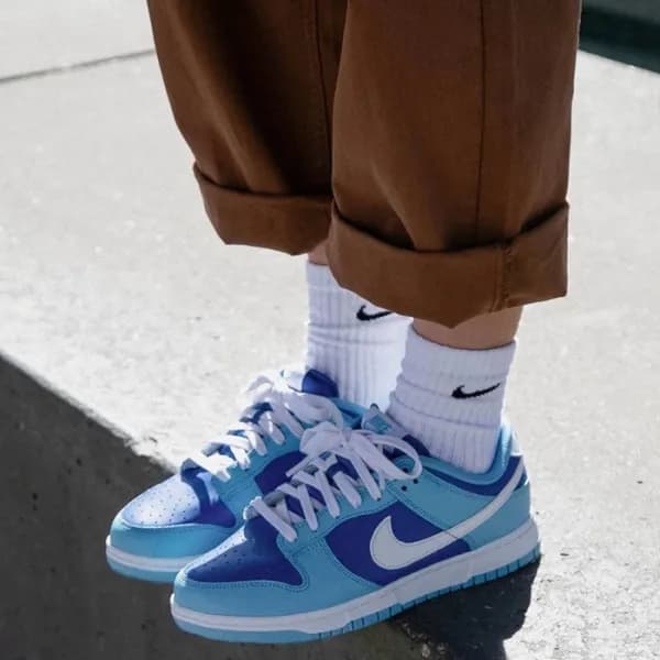 나이키 남/녀 레트로 블루 스니커즈 - Nike Dunk low Retro Unisex S… - 1