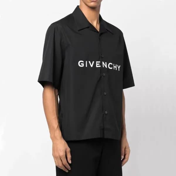지방시 남성 모던 블랙 반팔 셔츠 - Givenchy Mens Black Short-sle… - 1