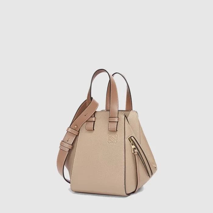 로에베 여성 컴팩트 해먹 백 - Loewe Womens Compact Hammock Bag… - 1