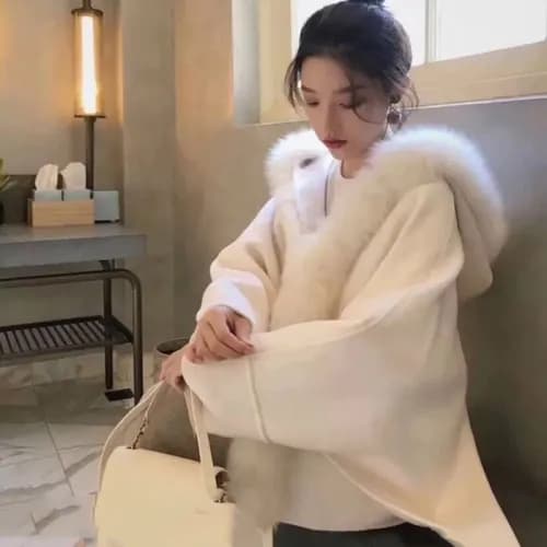 Chanel 2018 Ladies Cashmere Cape - 샤넬 신상 여성 캐시미어 케… - 1