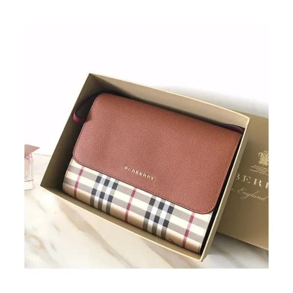 Burberry 2019 House Check Clutch Shoulder Cross Ba… - 1