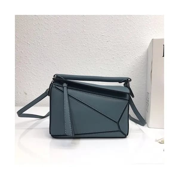 Loewe 2019 Puzzle Mini Shoulder Bag, 18CM - 로에베 20… - 1