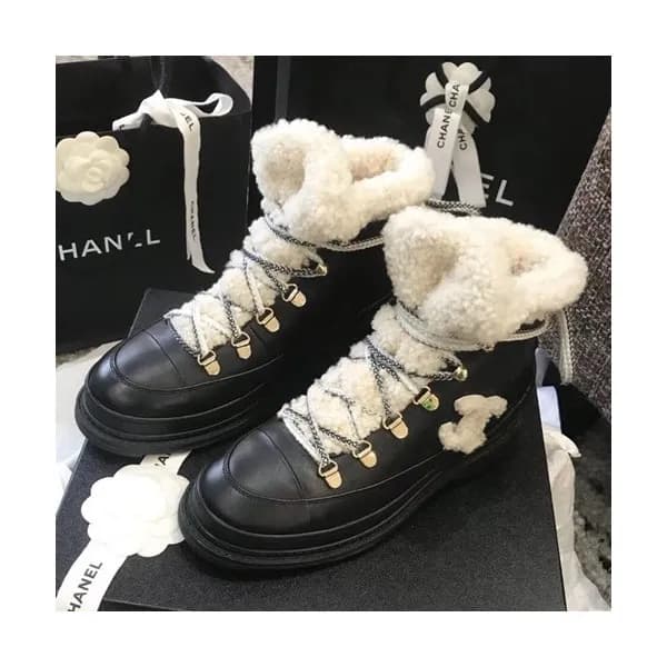 Chanel 2019 Ladies Leather & Wool Boots - 샤넬 2019 … - 1