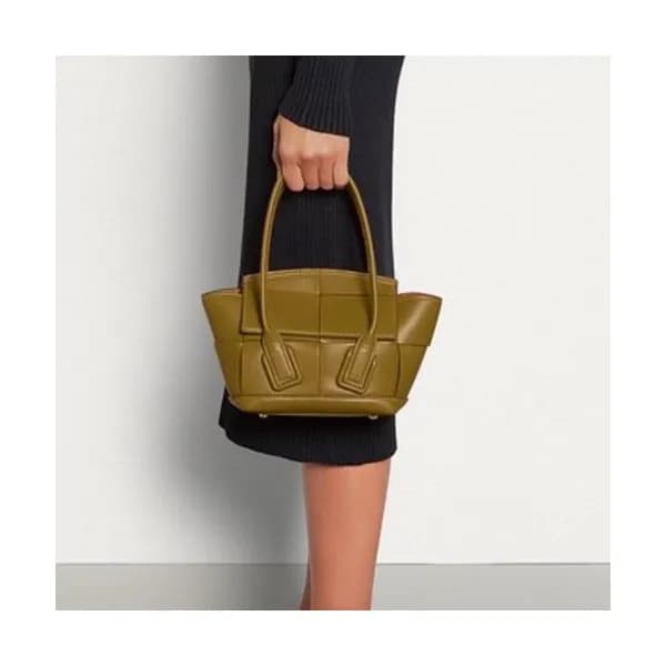 Bottega Veneta 2019 Arco Mini Tote Shoulder Bag,17… - 1
