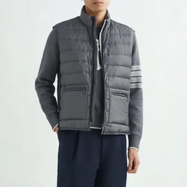톰브라운 남성 다운 베스트 - Thom Browne Mens Down Vest - thc3… - 1