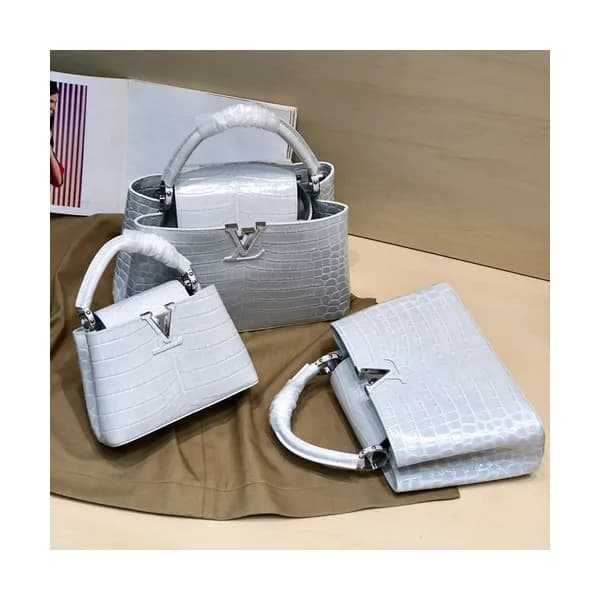 Louis Vuitton 2019 Capucines Shoulder Bag,21/27/31… - 1