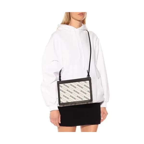 [클러치백도 되고!! 숄더백도 되고!!!!]Balenciaga 2019 Canvas Clu… - 1