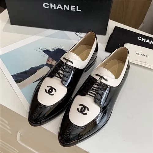 Chanel 2020 Women's Leather Flat - 샤넬 2020 여성용… - 1