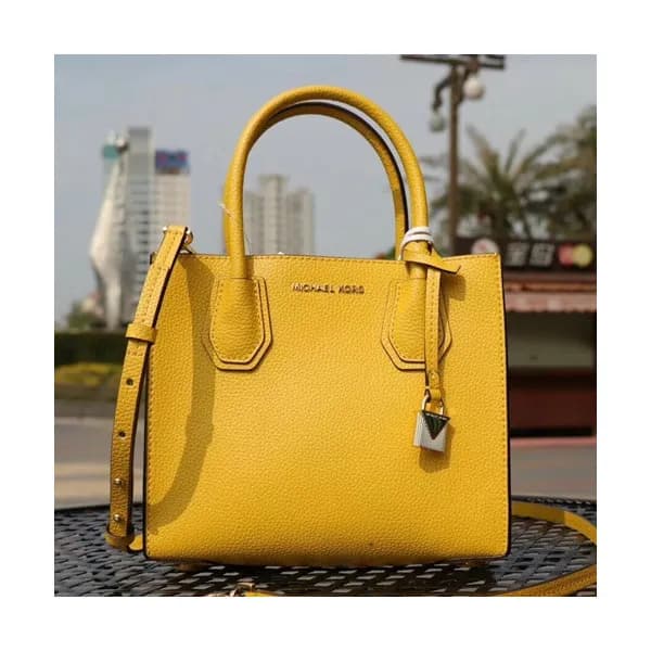 Michael Kors Leather Tote Shoulder Bag, 21/26/32CM… - 1