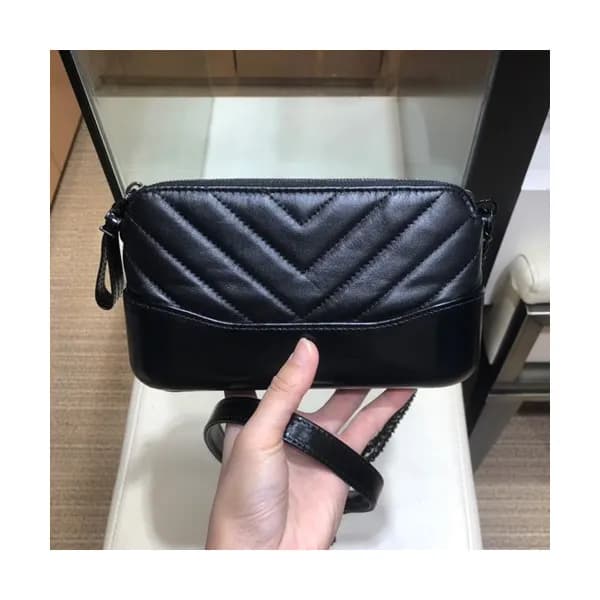 Chanel 2019 Women Gabrielle Leather Chain Shoulder… - 1