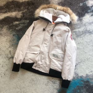 Canada goose 2019 Mm/Wm Patch Logo Casual Duck Dow… - 1