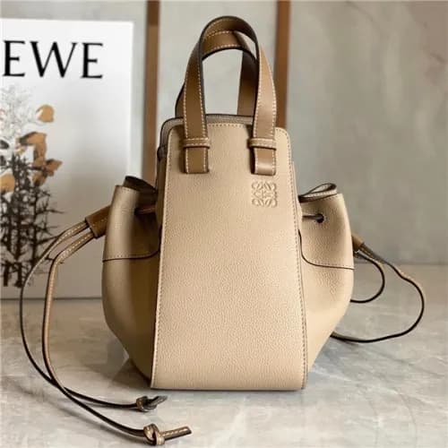 [로에베] Loevve 2020 Women's Hammock Shoulder Bag… - 1