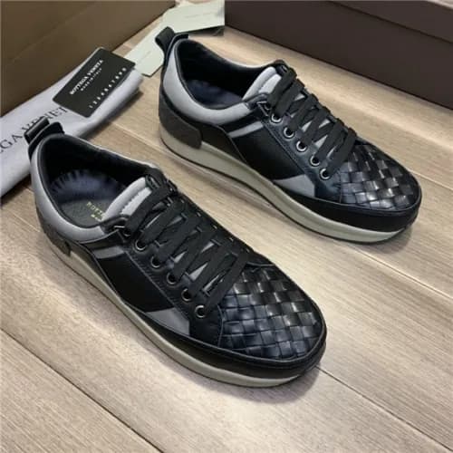 Bottega Veneta 2020 Men's Leather Sneakers - 보… - 1