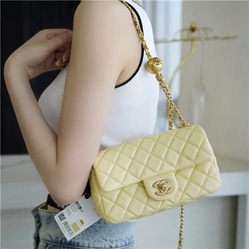 [럭셔리한]Chanel 2021 Women's Classic Flap Glod Ba… - 1