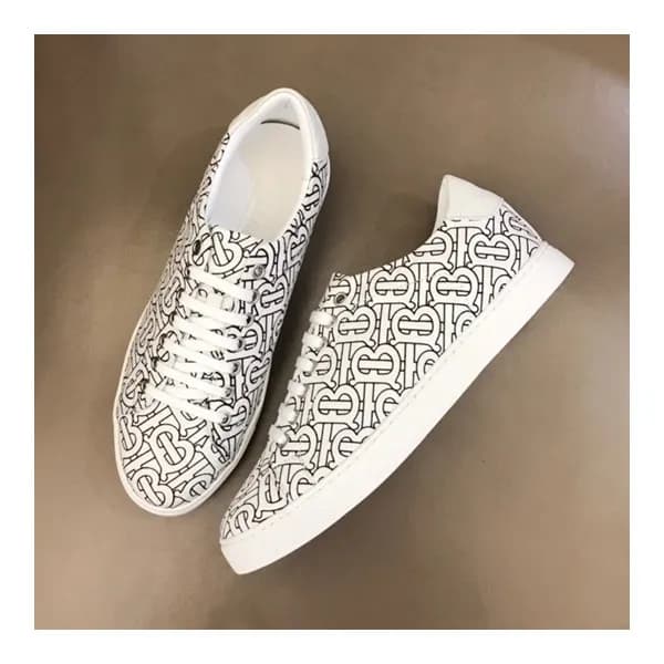 버버리 남성 빈티지 블랙 스니커즈 - Mens Black Sneakers - bur0430… - 1