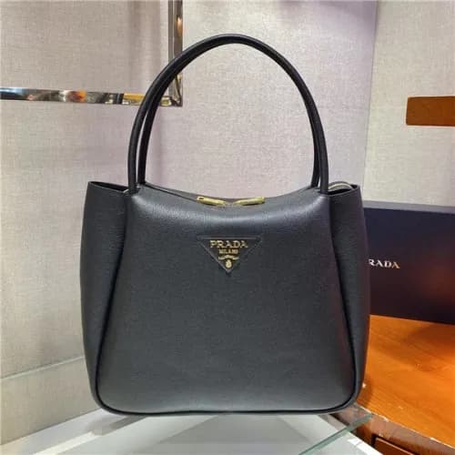 Prada 2020 Women's Leather Tote Bag,33cm - 프라다… - 1