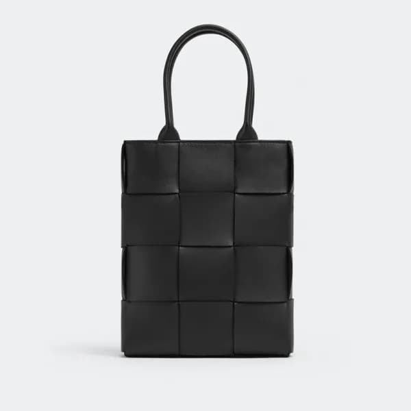 보테가베네타 남/녀 블랙 카세트백 - Bottega Veneta Unisex Black C… - 1