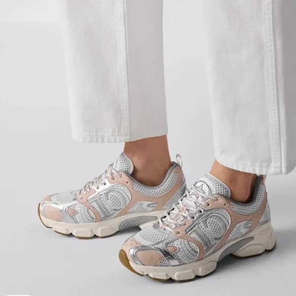 디올 여성 핑크 스니커즈 - Dior Womens Chrono Sneakers - dis9… - 1