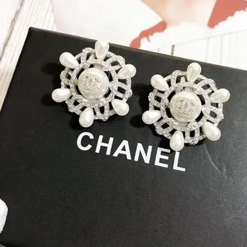 CHANEL White Gold Earring - 샤넬 여성용 18k도금 화이트 골드… - 1