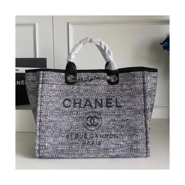 Chanel 2018 Canvas Deauville Tote Shoulder Bag,39C… - 1
