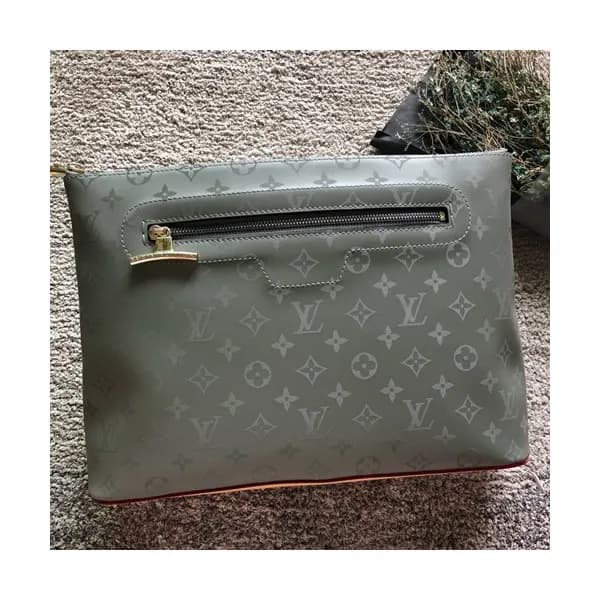 Louis Vuitton 2018 Pochette Cosmos Monogram Clutch… - 1