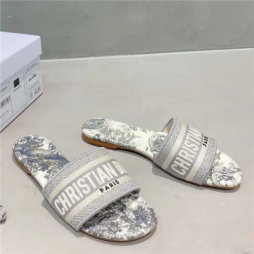 [세련되고 이뻐]Dior 2021 Women's Embroidery Slipper,… - 1