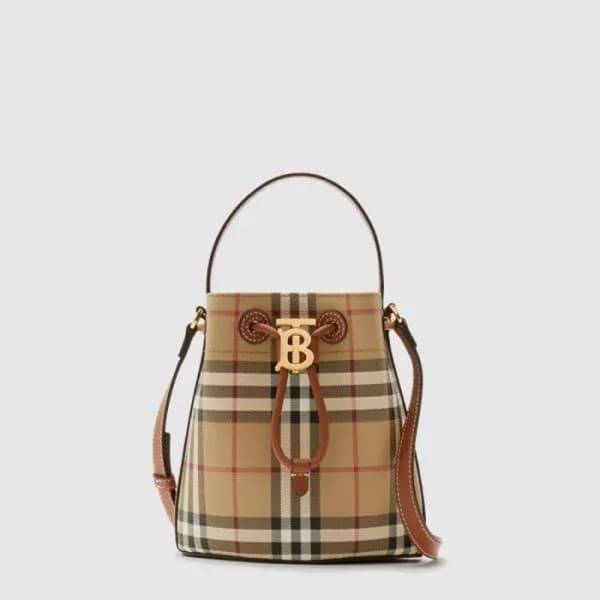 버버리 여성 미니 TB 버킷 백 - Burberry Womens Mini TB Bucket… - 1