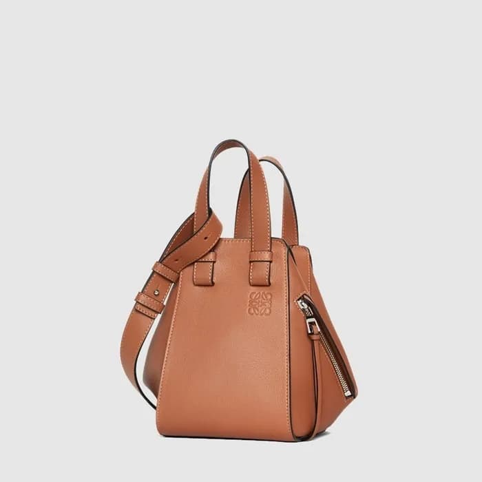 로에베 여성 컴팩트 해먹 백 - Loewe Womens Compact Hammock Bag… - 1