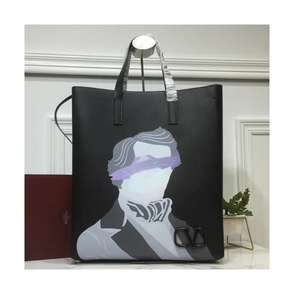 Valentino 2019 Garavani V-ring Leather Tote Shoppe… - 1