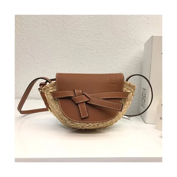 Loewe 2019 Gate Mini Shoulder Bag, 15CM - 로에베 2019… - 1