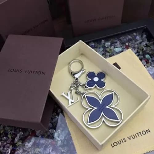 LouisVuitton bag charm- 루이비통 스트라이프 플라워 백 참 Lou0049… - 1