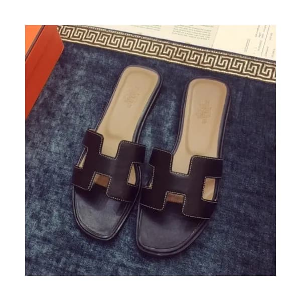 Hermes 2019 Ladies Classic Oasis Leather Slipper -… - 1