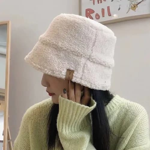 Gucci 2019 Ladies Lambs Wool Cap - 구찌 2019 여성용 램스 … - 1