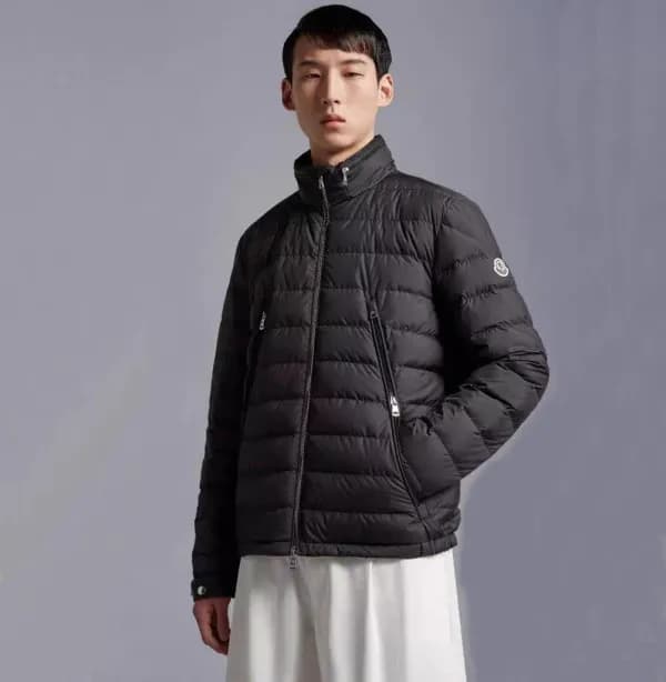 몽클레어 남성 블랙 다운 패딩 - Moncler Mens Black Down Padding… - 1