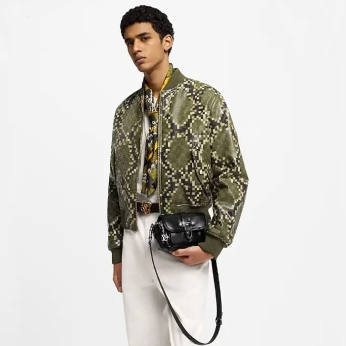 루이비통 남성 카고 웨어러블 월릿 M13989 - Louis vuitton Mens Car… - 1