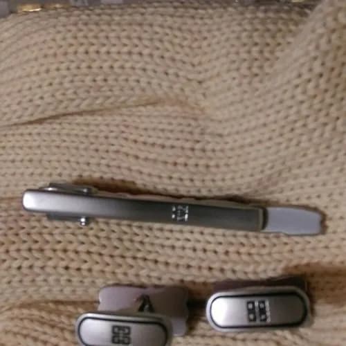 GIVENCHY MENS WHITE GOLD CUFFS - 지방시 남성용 18k… - 1