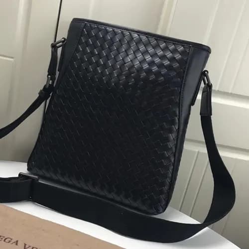 Bottega Veneta Leather Black Cross Bag,26cm - 보테가 … - 1