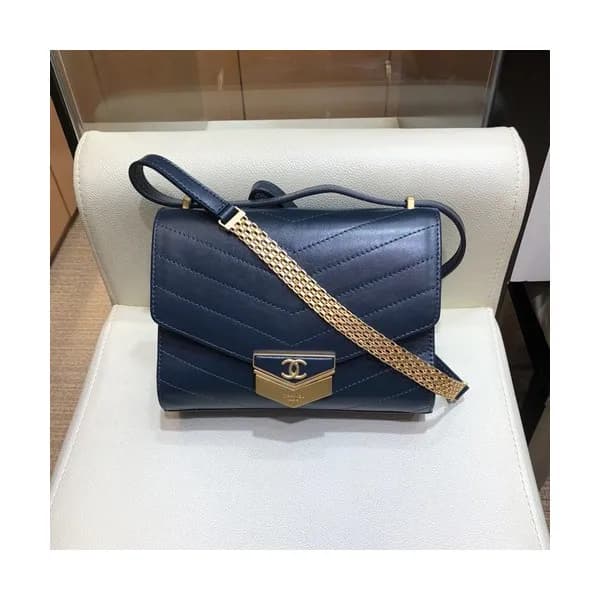Chanel 2019 Leather Women Small Shoulder Bag,19CM … - 1
