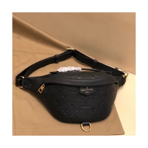 Louis Vuitton 2019 Leather Bumbag Hip Sack,37cm - … - 1