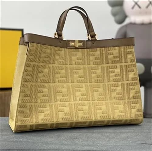 [수납력 최고]Fendi 2021 Peekaboo X-Tote Bag/Shopper Bag… - 1