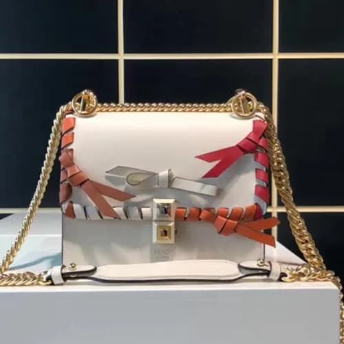 Fendi Kan I Piccola Chain Shoulder Bag ,19CM - 펜디 … - 1