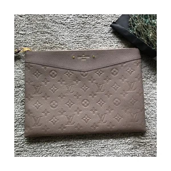 Louis Vuitton Daily Pouch MonogramClutch Bag,29.5c… - 1