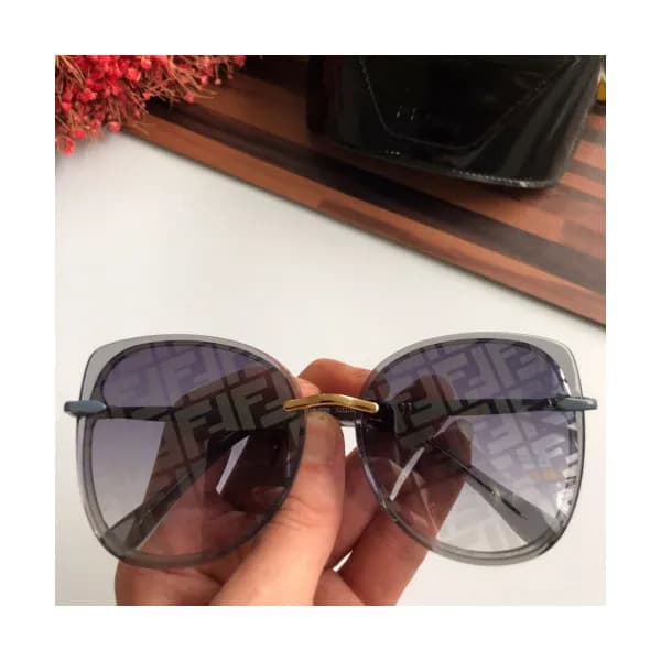 [트렌디]Fendi 2019 Womens Logo Modern Acrylic Frame S…