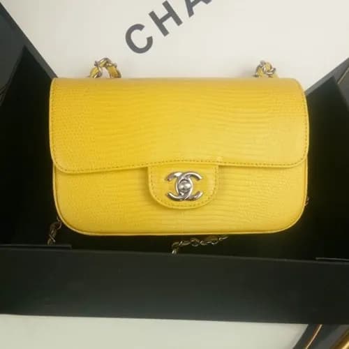 Chanel 2019 Lizard Leather Chain Shoulder Bag - 샤넬… - 1