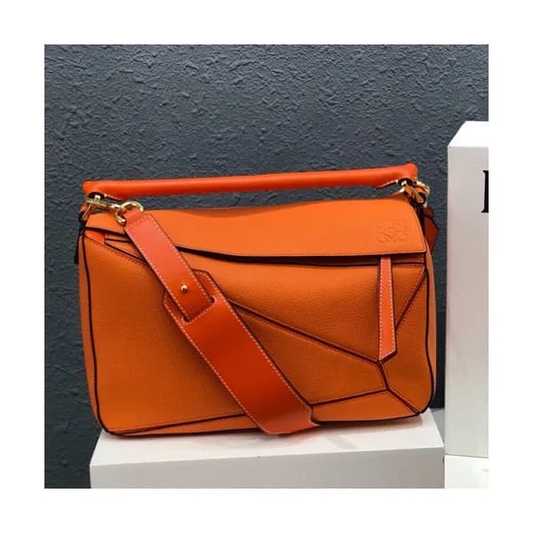 Loewe 2019 Puzzle Medium Shoulder Bag, 29CM - 로에베 … - 1