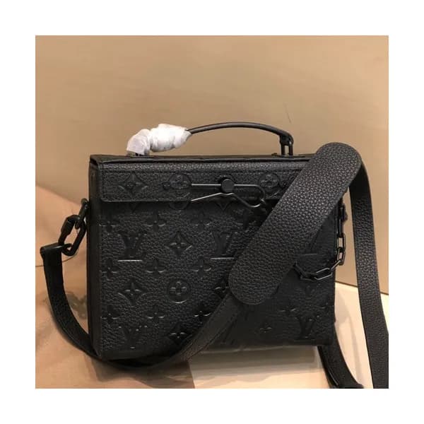 Louis Vuitton 2019 Soft Trunk Shoulder Bag - 루이비통 … - 1