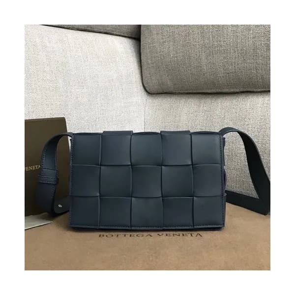Bottega Veneta 2020 Leather Shoulder Bag,23cm - 보테… - 1